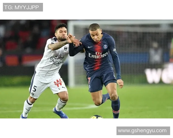 法甲巴黎圣日耳曼主场横扫亚眠,夺得联赛领头羊宝座 法甲巴黎圣日耳曼主场横扫亚眠,夺得联赛领头羊宝座